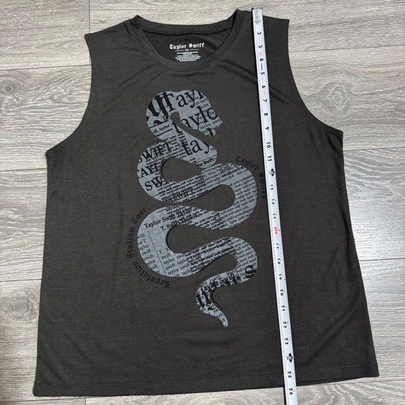 Taylor Swift Reputation Stadium Tour Snake Newsprint Tank Top XXL - Picture 12 of 13